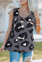 Load image into Gallery viewer, Pocketed Leopard Round Neck Tank
